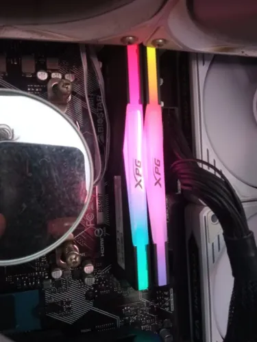Kit DDR5 XPG Lancer RGB 32GB (2x16) 6000MHz CL30 (Chips SK Hynix)