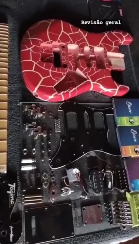 Instrumentos luthier revisão e fábrica , baixos guitarras e outros em geral