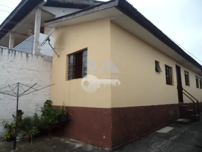 Casa Residencial com 2 quartos para alugar por R$ 1600.00, 55.00 m2 - ALTO BOQUEIRAO - CUR