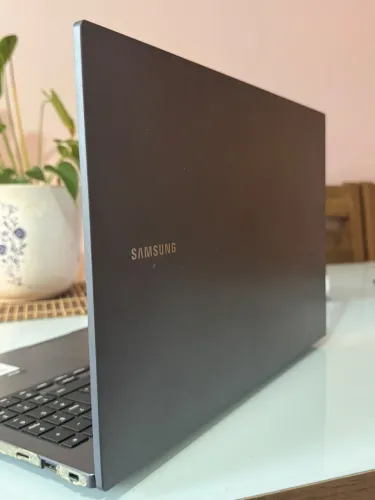 Vende se notebook