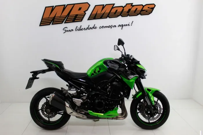 KAWASAKI Z900