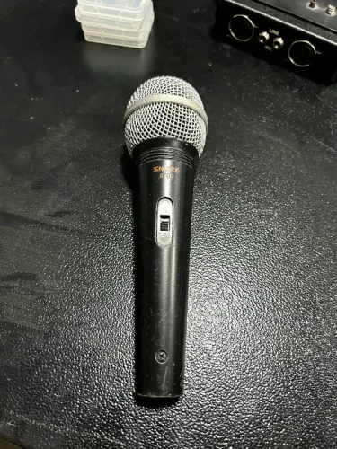 Microfone Shure 8700