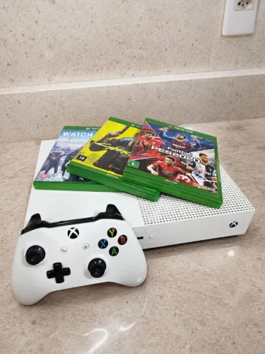 Xbox One S