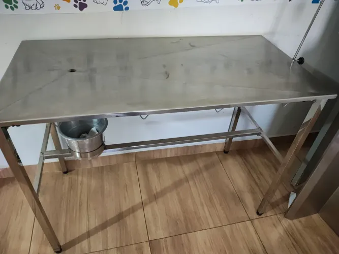 Vendo mesa veterinària