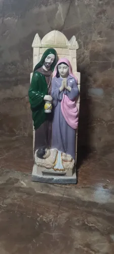 Imagem da Sagrada familia ( nascimento de Jesus ) tamanho 24cm