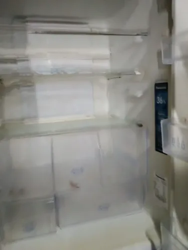 Vendo geladeira com painel digital em quase bom estado so um pouco arranhado