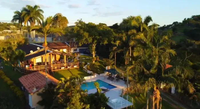 Casa Condomínio - Igaratá - Condomínio Recanto dos pássaros - 6 Dormitórios - 780m².