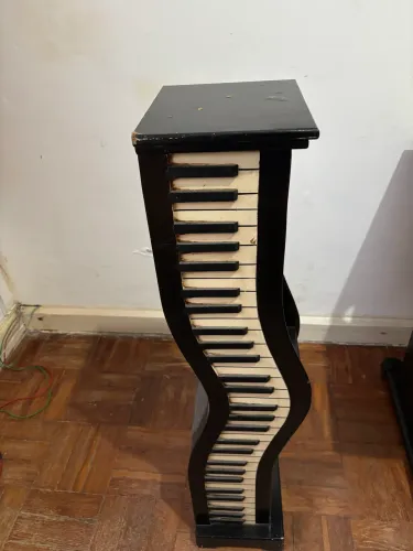 Móvel Retrô Piano 