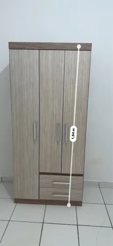 Guarda Roupa 1,80 m de altura 1,20 de largura