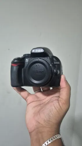 NIKON D3100 