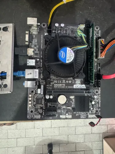Kit core i3 6100 GHz 3.70 memória 8 gigas