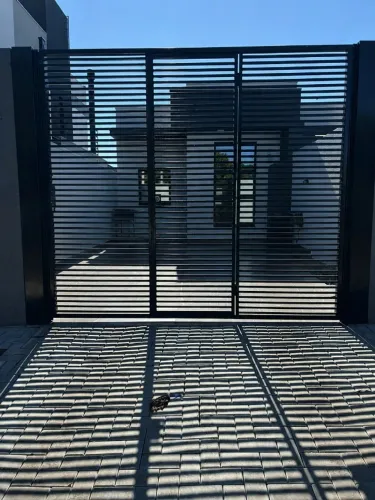 Casa Apta Para Financiamento Semi Mobiliada à Venda na Região do Três Bandeiras