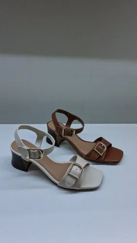 Sapatos arezzo novos