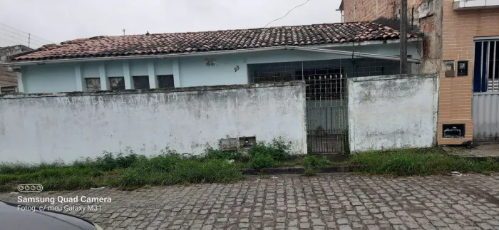 VENDO CASA NO PEIXOTO