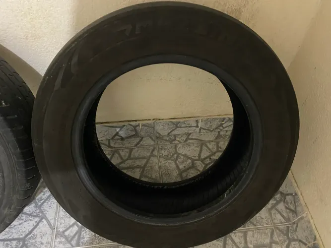 2 pneus seminovos 185/65R15
