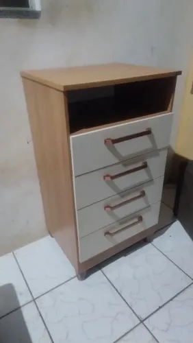 Cômoda recém montada