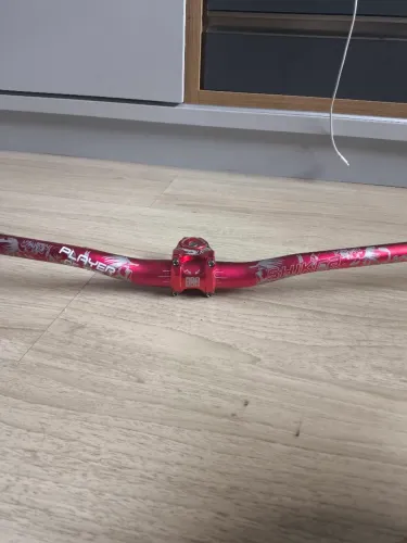 Kitzão Vermelho: guidão Shikra 780mm + Mesinha pro Honsun + tampa de direção Hassns