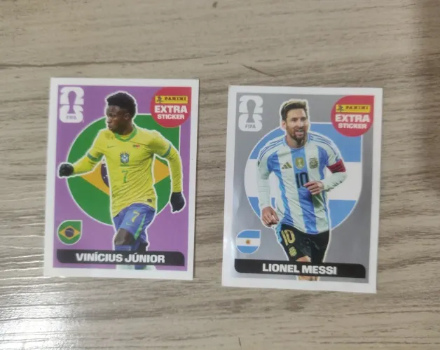 Figurinha Extra Messi e Vini Jr