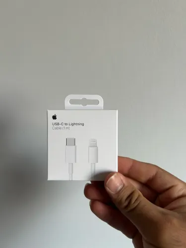 Cabo USB-C para Lightning de 1 metro, novo na caixa