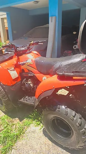 Quadriciclo Kawasaki 4x4 Automático 400