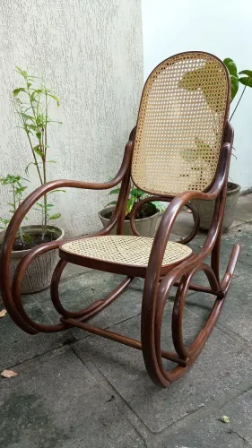 Cadeira de balanço raríssima que beleza