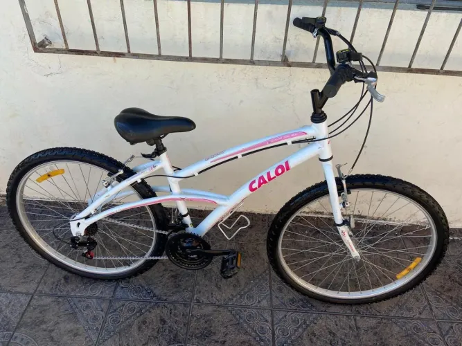 Bicicleta aro 26 Caloi quadro de alumínio 21 marchas em Excelente estado!!