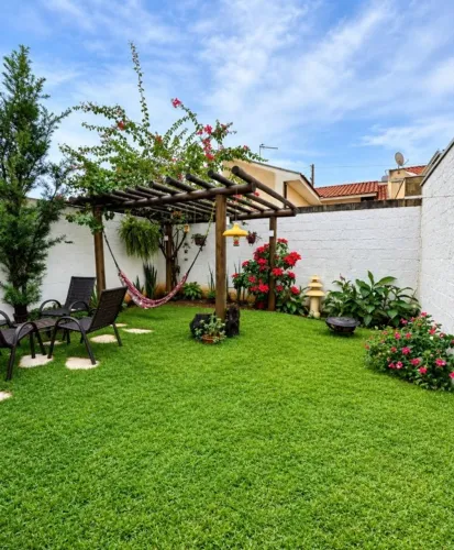 Casa em condomínio com jardim privativo e lazer completo em Presidente Prudente