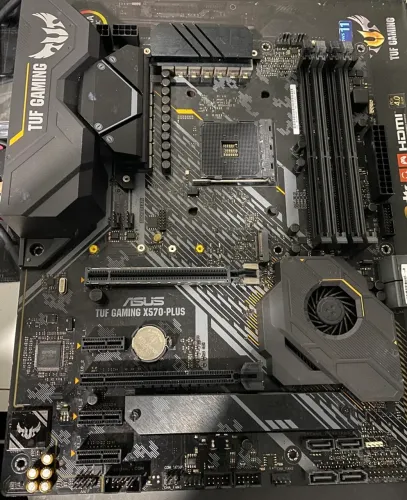 PLACA MÃE ASUS TUF X570 PLUS COM DEFEITO