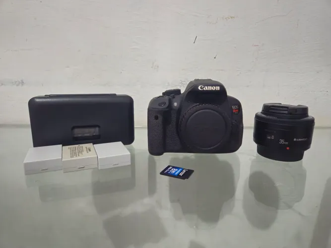 Canon T5i com lente 50mm yongnuo