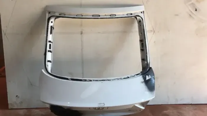 Tampa Traseira Audi A5 2012 N.42 C/detalhes Branco