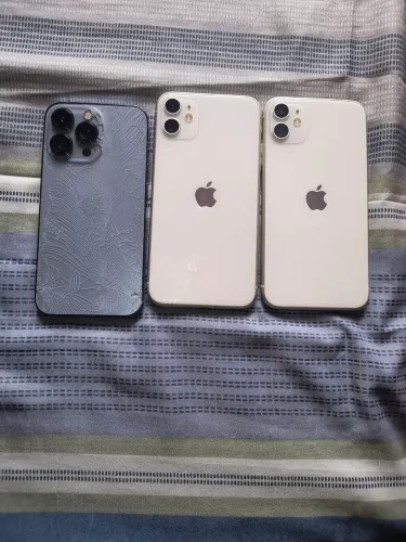 iPhones bloc