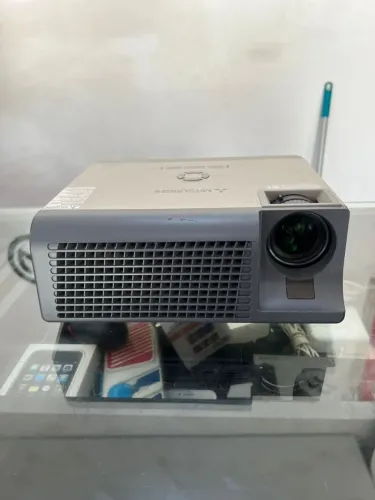 Retro projetor Mitsubishi XD206U