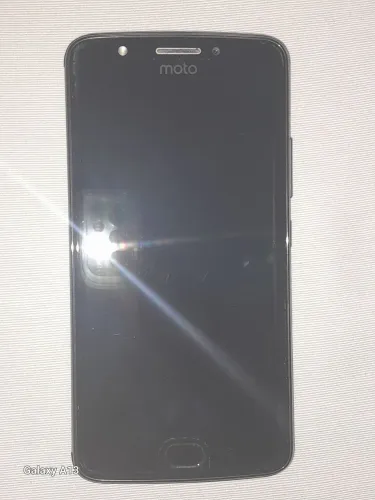 Motorola modelo Xt1763 *Com Defeito*