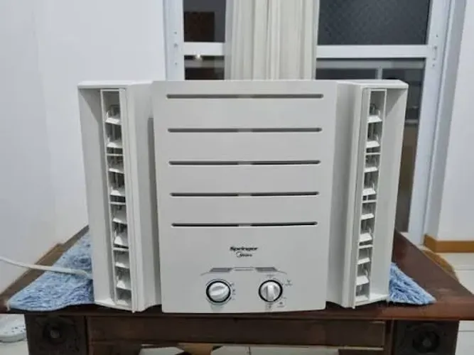 ar condicionado 220v e 10 mil BTUs