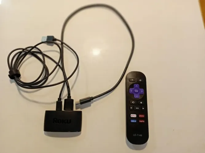 Roku Express Full HD (Modelo 3930) - Completo e Pronto para Uso
