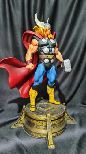 Estatua Thor em resina 3D com 32 cm