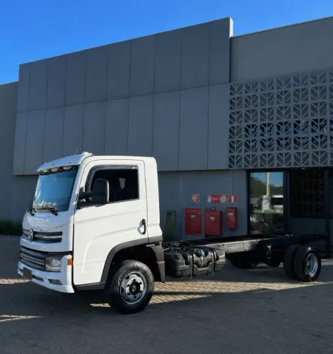 11-180 Delivery 2P Diesel (E5) 2022