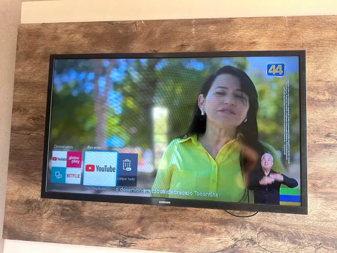 Vendo tv smart 32 polegadas SAMSUNG