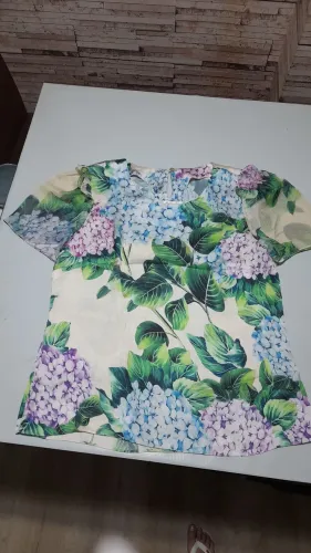 Vendo blusa de seda Jean Darrot seminova 40