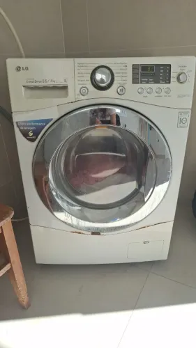 Lava e seca LG