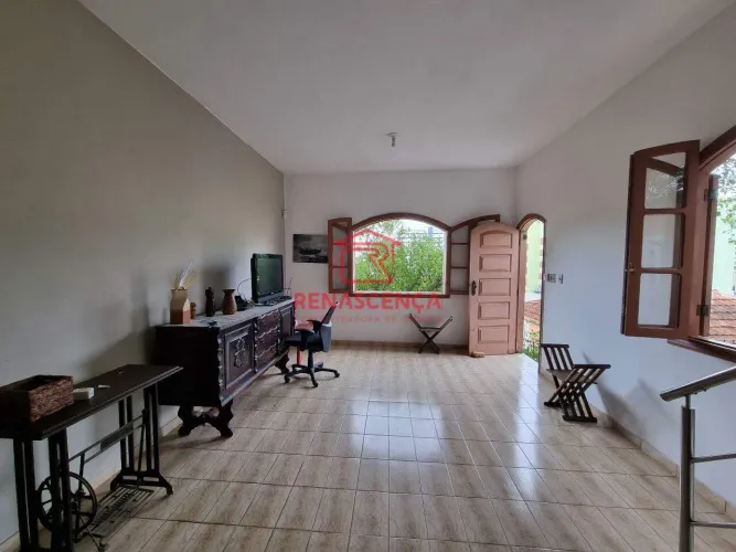 Casa Duplex Mobiliada Com 4 Quartos na Glória.