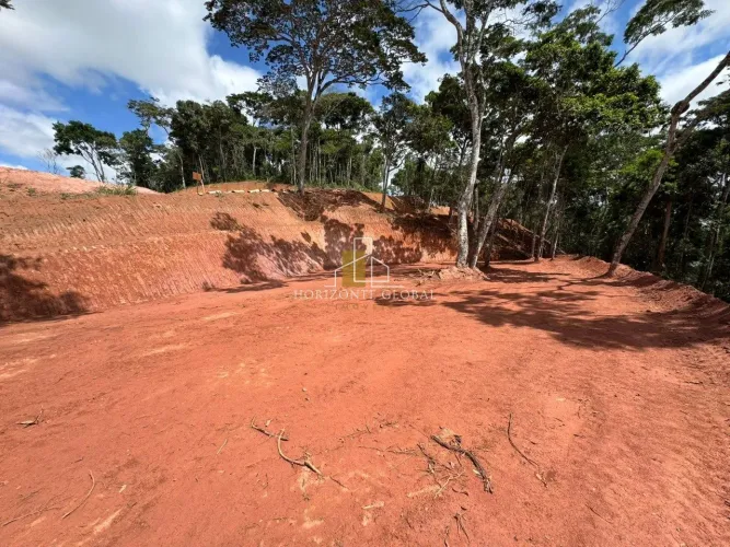 Lote em condomínio pronto para construir em Secretário