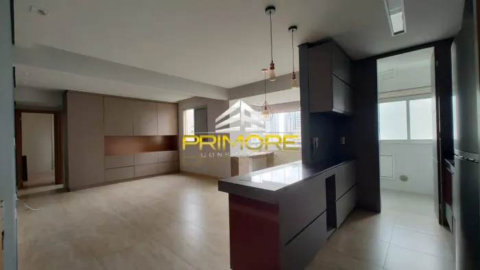 Apartamento 2 quartos com 68 m2, modificado para um quarto com sala maior