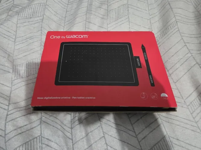 Mesa digitalizadora criativa pen tablet reativo One by Wacom