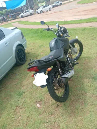 Vendo moto bem conservada, ano 2009 legalizada, no ponto de tranferir . 