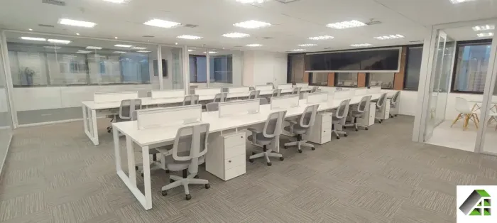 Escritório Reformado e Mobiliado | 202 m² | 2 Vagas