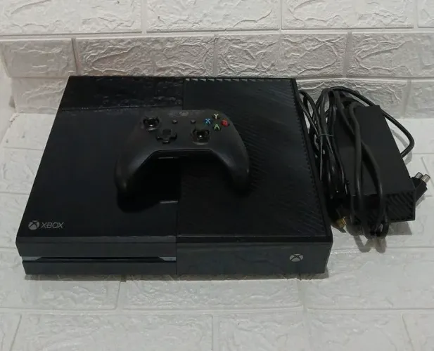 VENDO OU TROCO XBOX ONE FAT + CONTROLE ORIGINAL + 5 JOGOS FÍSICOS
