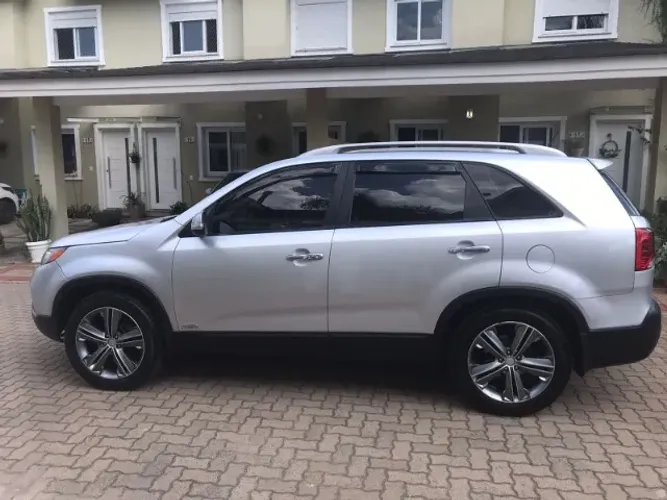 Kia Motors Sorento 3.5 V6 24V 278cv 4X4 Aut. 2013