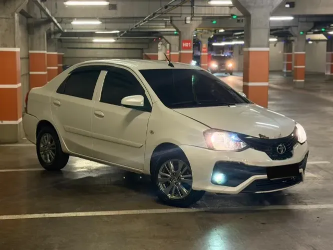 Toyota Etios X Sedan 1.5 Flex 16V 4P Mec. 2021