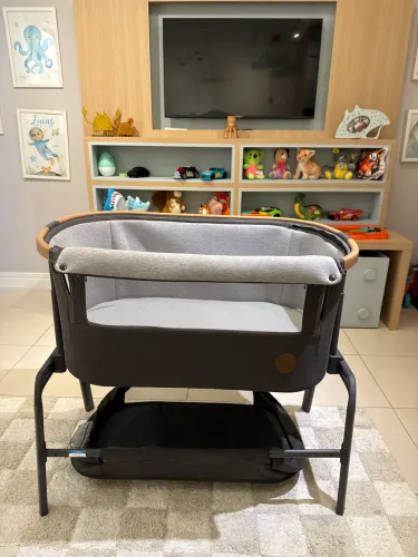 Berço Com Gola Maxi Cosi Lora Essential Graphite Cor Cinza